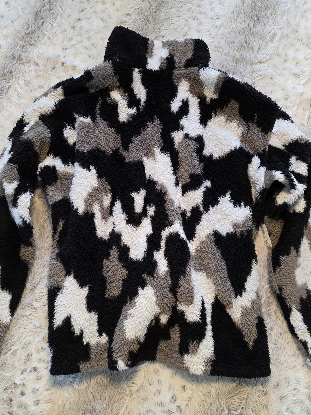 Eddie Bauer Sherpa Half-Zip Pullover - Black, White & Gray XL - Picture 2 of 4